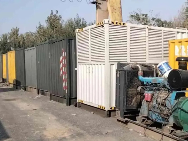 集美200KW柴油发电机机组每小时油耗是多少？